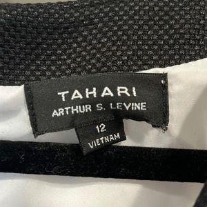 TAHARI ARTHUR S. LEVINE 👗Black & white cocktail dress  Size 12 in 💕condition
